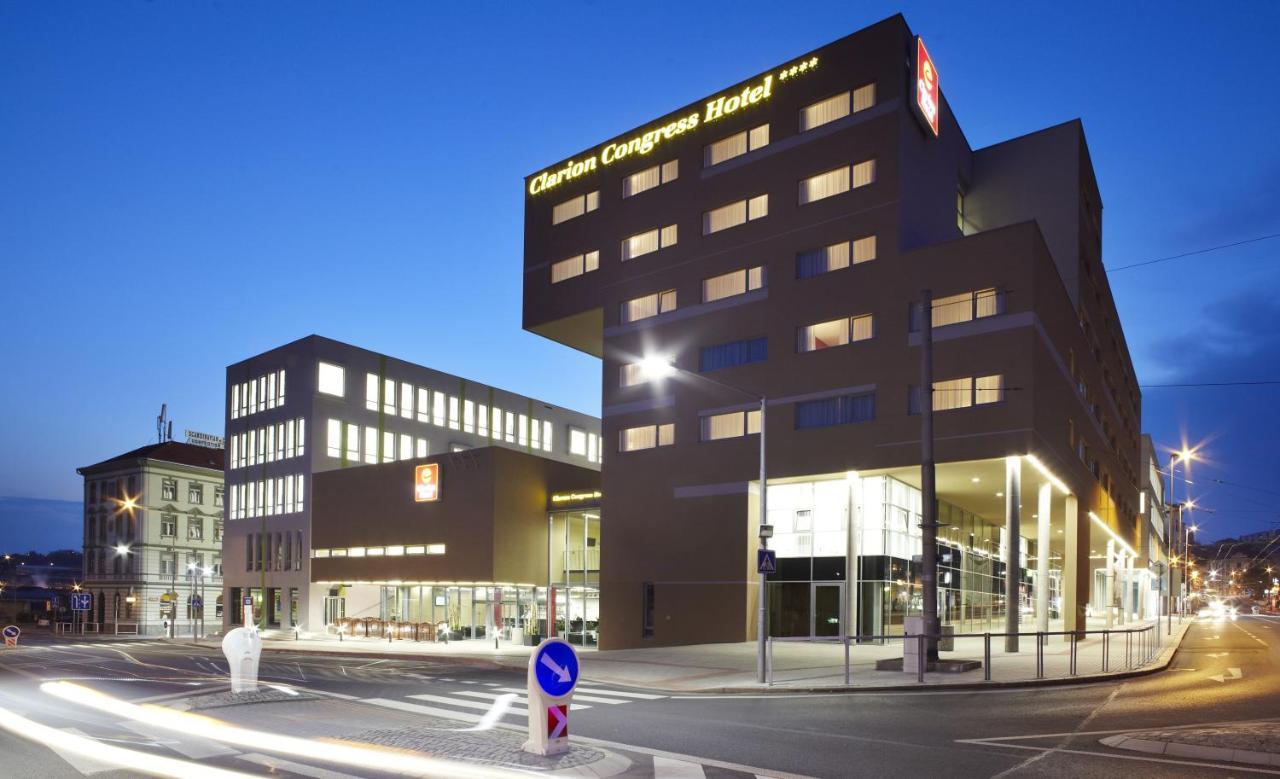 拉贝河畔乌斯季克拉丽奥酒店 Ústí nad Labem 外观 照片