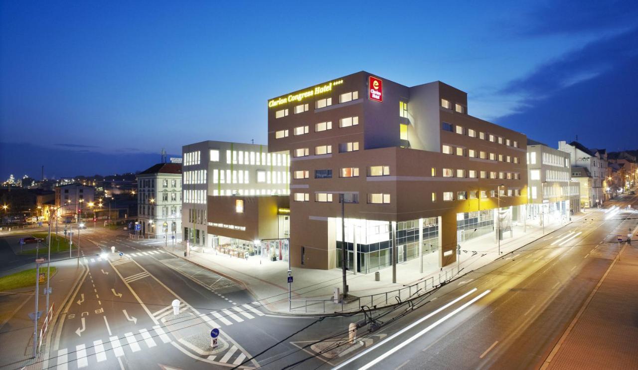 拉贝河畔乌斯季克拉丽奥酒店 Ústí nad Labem 外观 照片