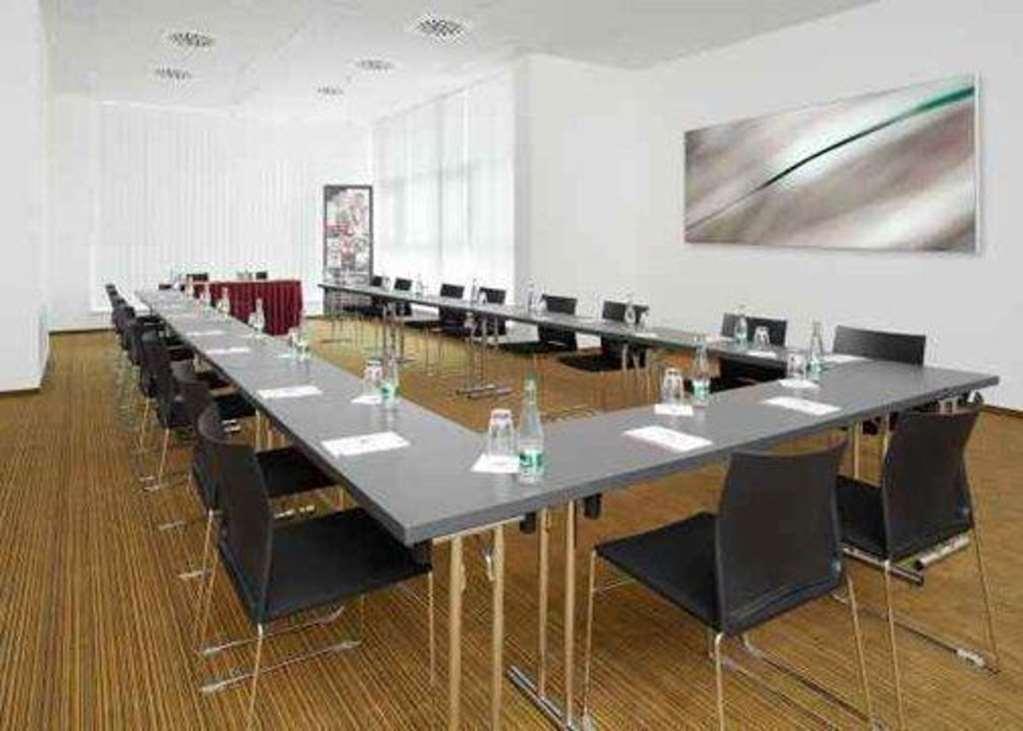 拉贝河畔乌斯季克拉丽奥酒店 Ústí nad Labem 设施 照片