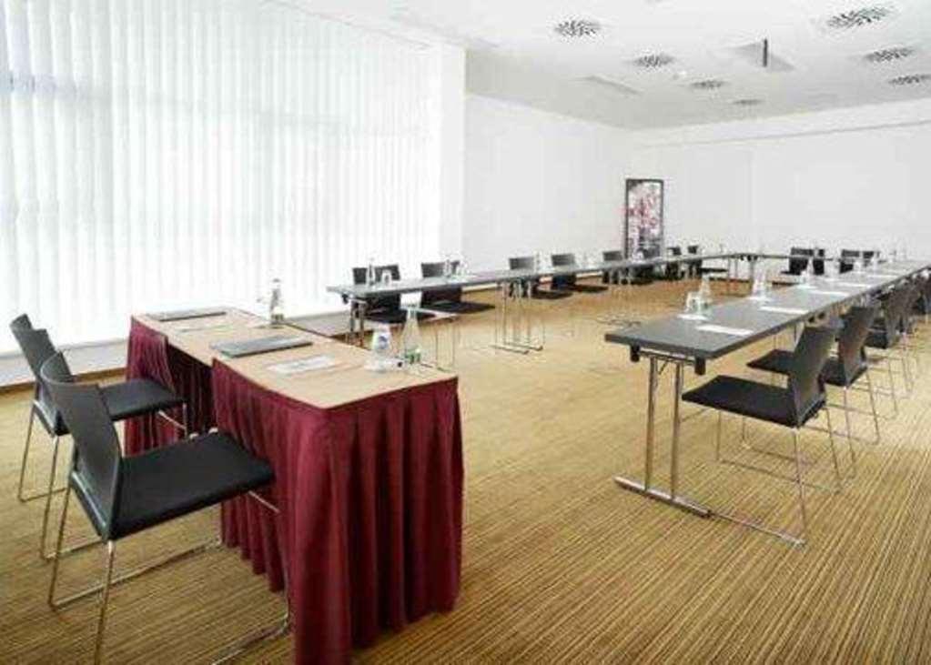 拉贝河畔乌斯季克拉丽奥酒店 Ústí nad Labem 设施 照片
