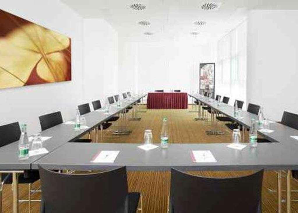 拉贝河畔乌斯季克拉丽奥酒店 Ústí nad Labem 设施 照片