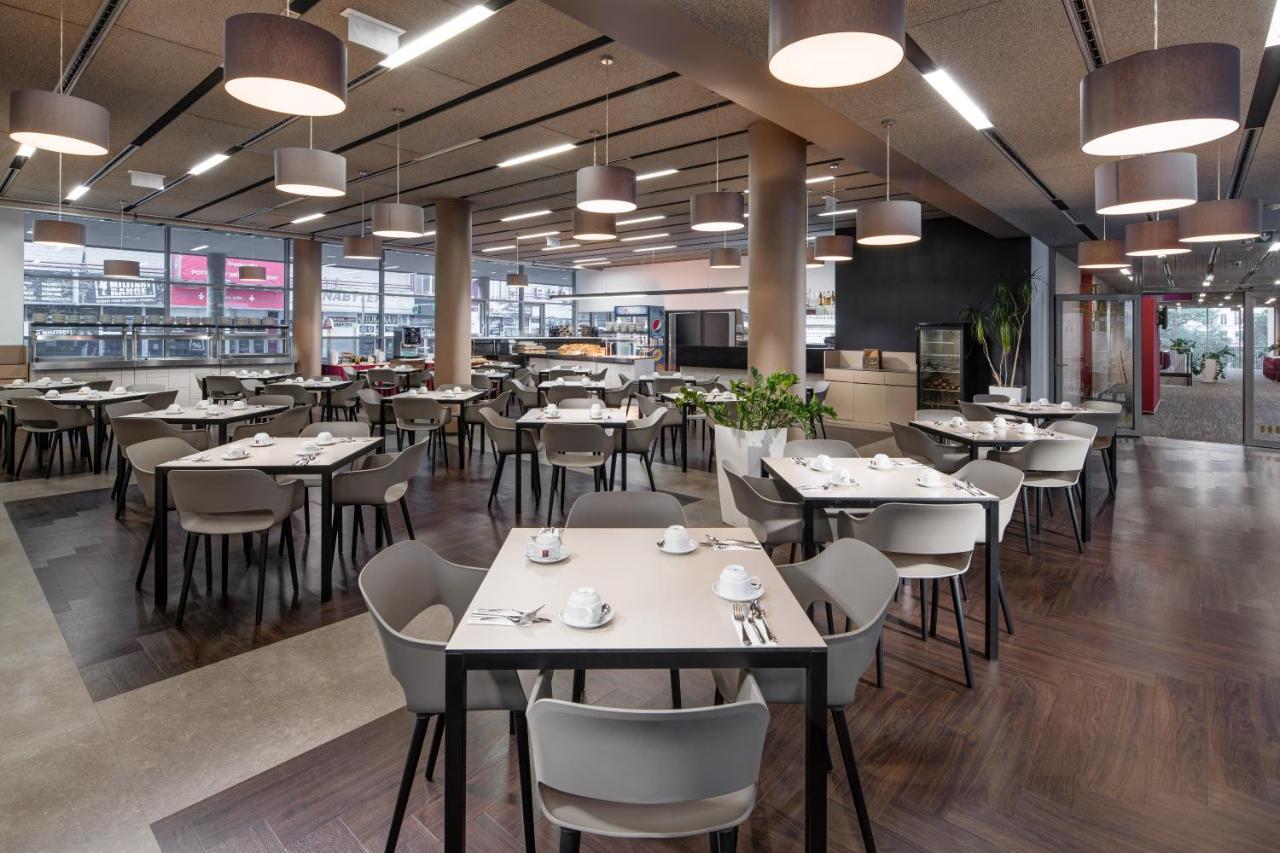 拉贝河畔乌斯季克拉丽奥酒店 Ústí nad Labem 外观 照片